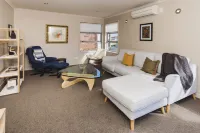 City Sails - 3 Br Townhouse in Central New Plymouth