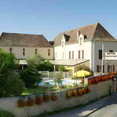 Logis Hôtel l'Hostellerie des Ducs Hotel Exterior