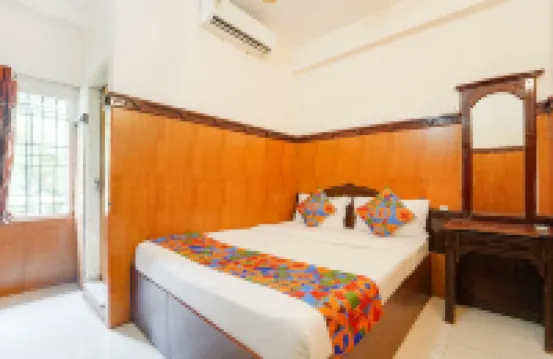 Ascot Hotel