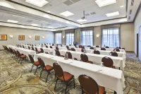 Embassy Suites by Hilton Columbus Airport Hotels in Bexley