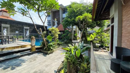 Sandat Hotel Legian