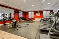 Hilton Garden Inn Melville - Gym