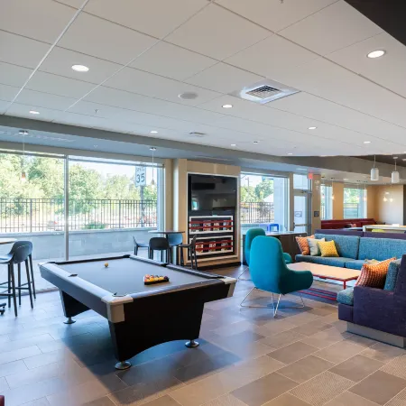 Tru by Hilton Eugene