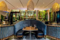 The Ray Hotel Delray Beach, Curio Collection by Hilton - Barer