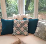 Romantic, cozy cottage nestled amongst live oaks & palms, a block from beach.