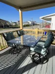 Newly Renovated Beach Bungalow - 3 minute walk to the beach!
