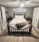 XL Airjetted Tub, Pet Free Smoke Free Home,  Ashdown AR Extra Clean & Cozy