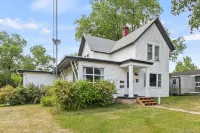 Gather the Fam! Close to everything, Home Theater, 2 Kitchens, 2 Living Rooms! - Villas