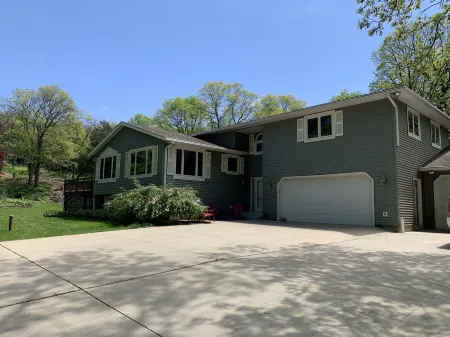 Mississippi Waterfront Beach home-Sauk Rapids, MN