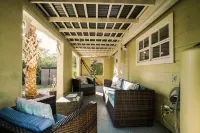 Manatee Cove: Private Oasis with Wildlife, Hot Tub & Fun Game Room!