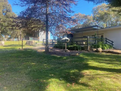 A cosy fully renovated 2 bedroom dairy, in the heart of the Adelaide Hills Hôtels à proximité de : The Seasonal Garden Cafe