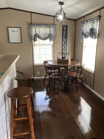 Conveniently Located ~ WiFi ~ Central Heat & Air