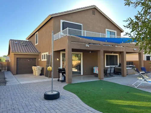 Heated Pool right next to stadium! All your needs covered with this one