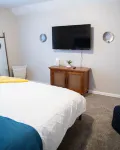 2 bedroom getaway in the heart of Mill Creek Park just a block from Newport Lake Hotels in der Nähe von Mill Creek Park