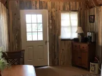 Cute Farmhouse Cottage