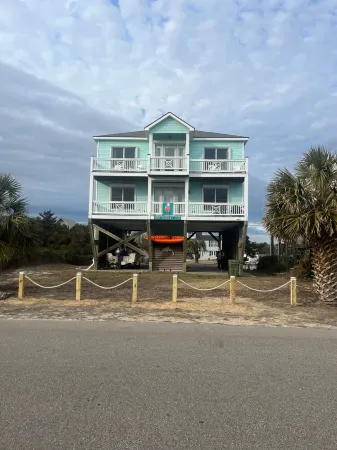 Amazing views, steps to the ocean - OKI gem