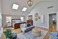 Spacious, Comfy Colonial, minutes to Boston and highways 米爾頓住宿飯店