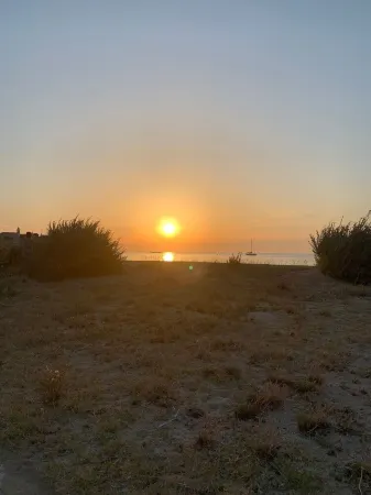 4-person apartment 100 meters from Algajola beach Отели в г. Альгайола