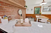 Peaceful Mountain Retreat Near Appalachian Trail, Wineries, Breweries and More