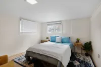 The Fika House- Mid Century Boho-Perfect Location! Port Angeles Fine Art Center 주변 호텔