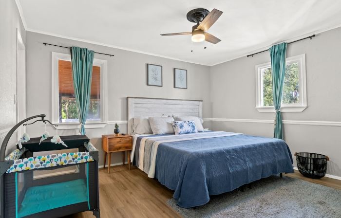 Stunning 4/2 Ranch Style Home near Tampa Bay
