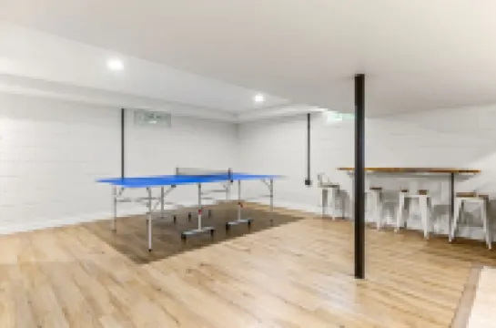 Coastal Retreat With Saltwater Heated Pool, 5 Min To Beach, Fire Pit, 4 BDRM