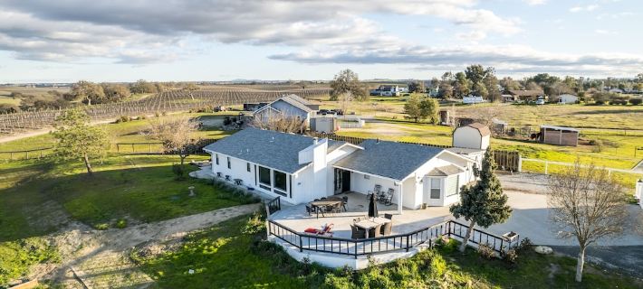 Vino View Getaway Retreat Hotels in El Paso de Robles