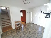 Luxury Lakefront Retreat: Panoramic Views, Game Room, Fire Pit Swings & More - 3-Sterne
