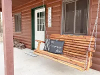 Owls Nest cabin with hot tub near Pomme de Terre lake!