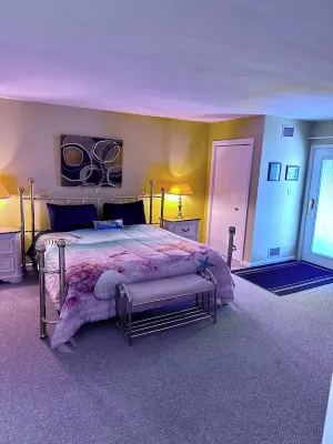 Come and enjoy our spacious family friendly three bedroom two bath-top floor