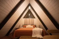 Cozy Mid Century A- Frame Cabin Romantic + Hot tub