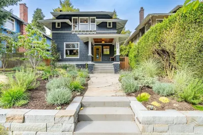 Beautiful North Cap Hill Craftsman with Hot Tub Hotels in capitol hill