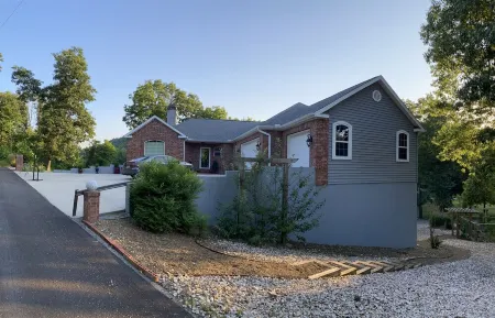 Stunning Home on the Highlands Golf Course - Overlooking 3rd Green