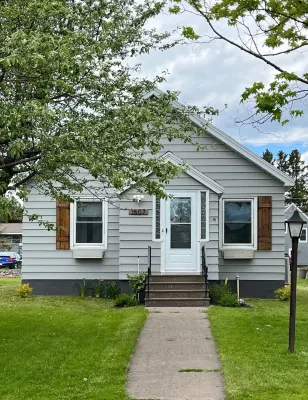 Just a hop, skip and a jump to the start of Grandma’s Marathon