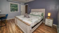 Cozy Newly Renovated Cabin. Family Friendly. Lake Access!