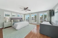 Across Beach, Pool, Pool Table,Ping Pong, Golf Cart Rental, Amazing Yard, 7 BR - Private Pools