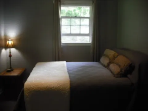 Blue Mountain Cabin, secluded, perfect for couples, near main road Hotels in Warren County