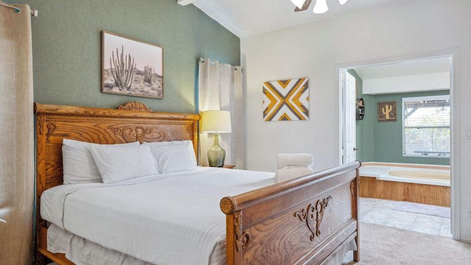 Across from water & pet-friendly - Bullhead Bend!