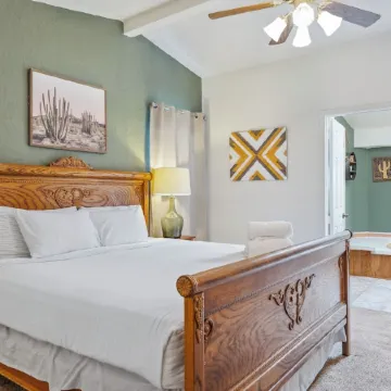 Across from water & pet-friendly - Bullhead Bend!