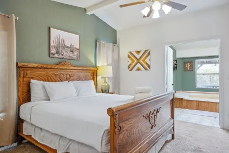 Across from water & pet-friendly - Bullhead Bend!