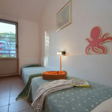 Bright and lovely villa with garden