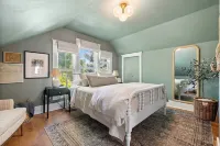 Vintage Modern near Downtown - Arcade Machine Hotels near South Dakota School of Mines & Technology