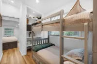Modern Loft Guest House | Near Oregon City