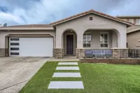 Luxury 3bd/2ba Roseville Home Hot Tub & Game Room Các khách sạn gần Michael G Chez, M.D.