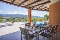 Refined independent villa for design lovers in the beautiful Chia bay