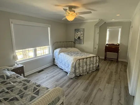 Come visit Heber Springs and experience life on the Evans Mountaintop Farm! Отели в г. Cleburne County