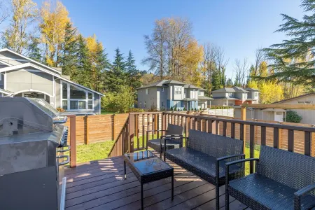 The Allentown-Cozy Modern 6bd/3ba near Airport and Downtown