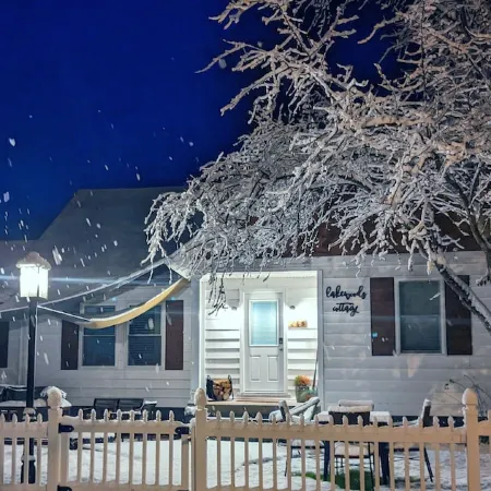 Lakewoods Cottage