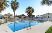 Kontiki Beach Bungalow | Rockport Texas