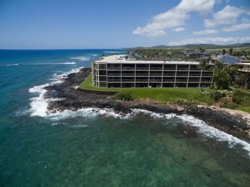 Ocean Front Condo with AC, enjoy the ocean from your own private lanai.